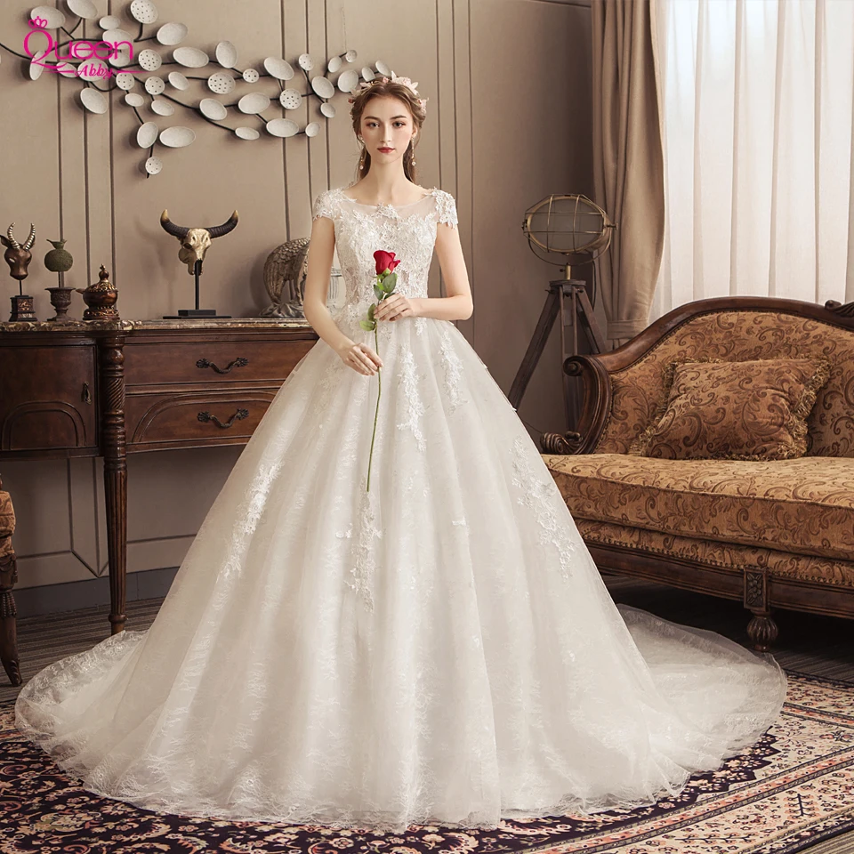 Белые свадебные платья 2020 кружевные роскошные бальные с часовней и шлейфом милые