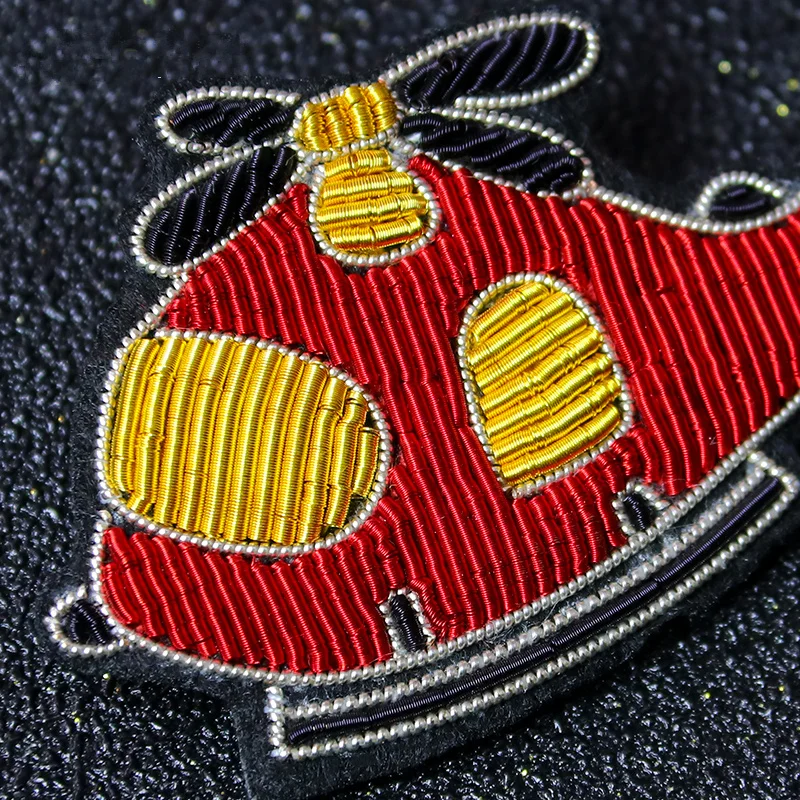 

Hand-embroidered Indian silk badge jewelry cartoon helicopter brooch high-end female anti-light brooch
