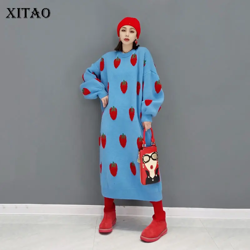 

XITAO Новое вязаное платье модное контрастное платье с клубничным узором 2021 зимний модный Свободный пуловер сохраняющий тепло LDS0131