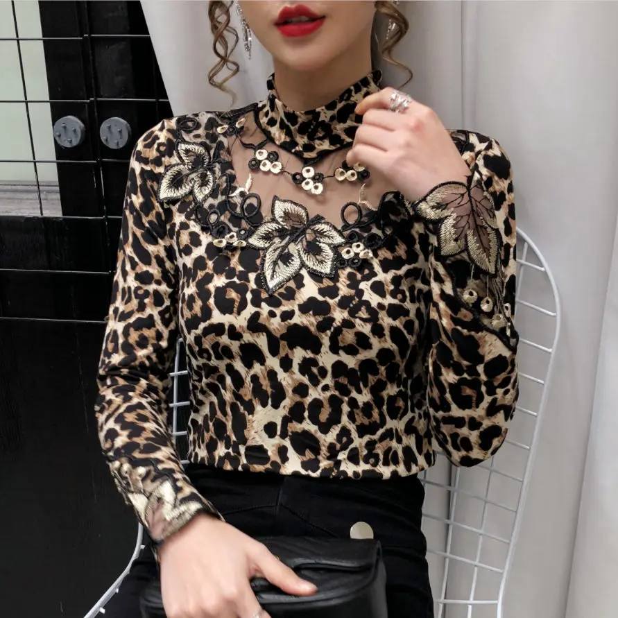Женские футболки с леопардовым принтом Топ длинным рукавом и кружевной вышивкой