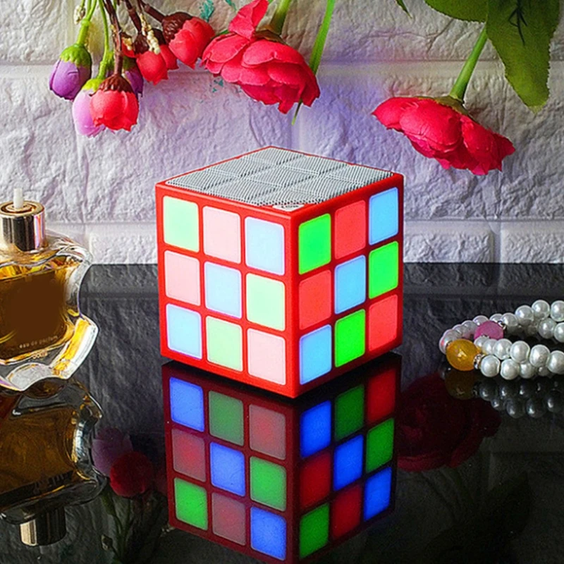 

Портативный мини Bluetooth cube Speaker мини-Волшебный куб, яркий беспроводной Bluetooth-динамик со светодиодной вспышкой и TF-картой