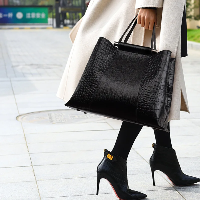 

2021 New Fashion Crocodile Pattern Messenger Bag Simple Large Capacity One-shoulder Purses and Handbags Luxury Designer Sac Luxe