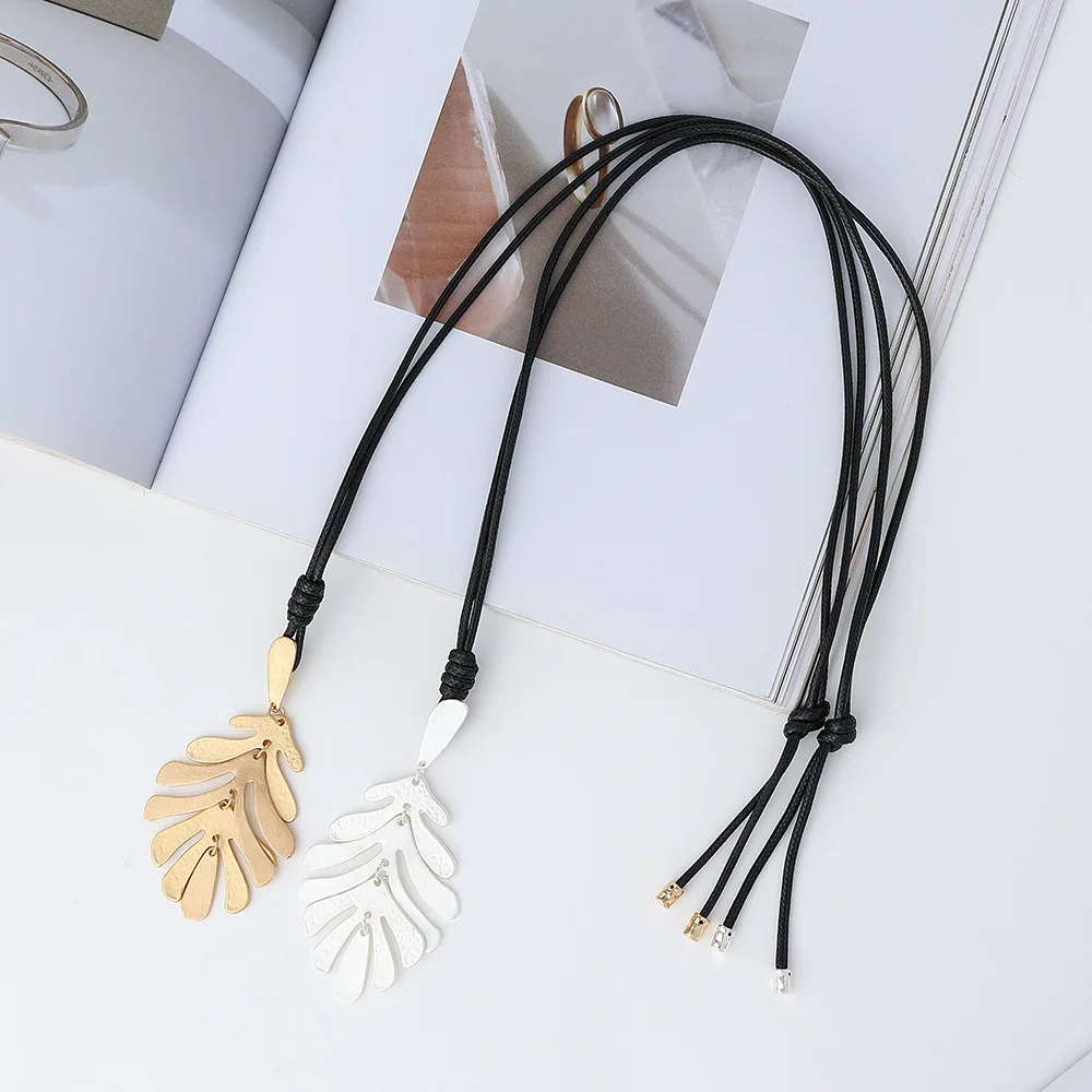 

Женское ожерелье с подвеской в виде листьев, из кожи и шнура