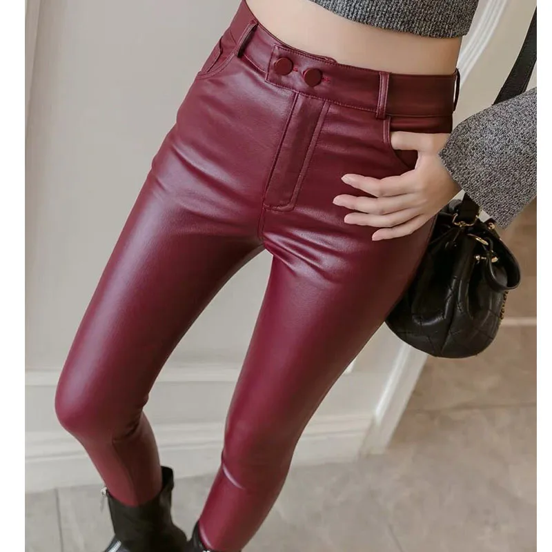 Женские кожаные брюки с высокой талией осенне-зимние черные бархатные