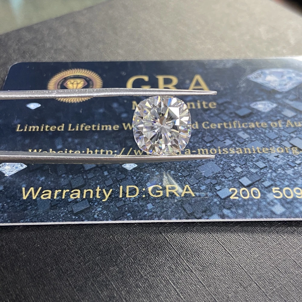 Кольцо женское с муассанитом и бриллиантом 5 Х5 мм | Украшения аксессуары