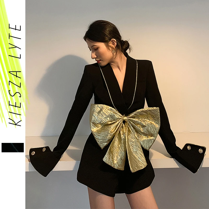 Женский короткий комбинезон с бантом на поясе модельный длинным рукавом