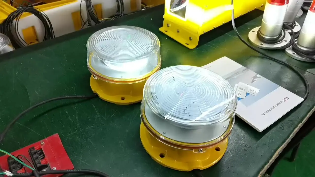 

Аэродром ICAO/heliport, идентификация, Белый светодиодный маячок