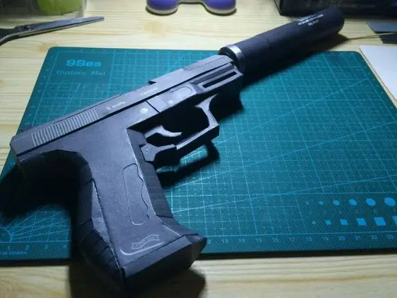 Бумажная модель пистолета P99 в масштабе 1:1 007 пистолет 3D рисунки ручной работы