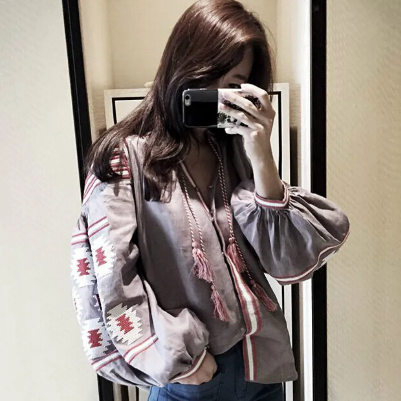 Рубашки в этническом стиле с цветочной вышивкой богемные льняные блузки