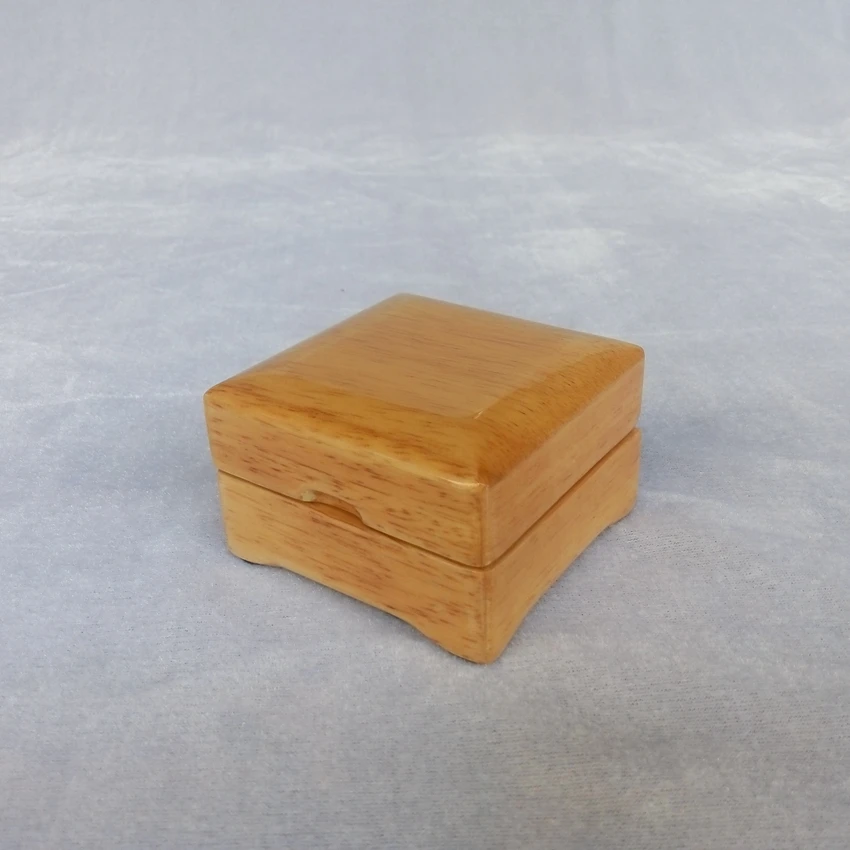 Деревянная шкатулка для ювелирных украшений хранения колец и сережек чехол