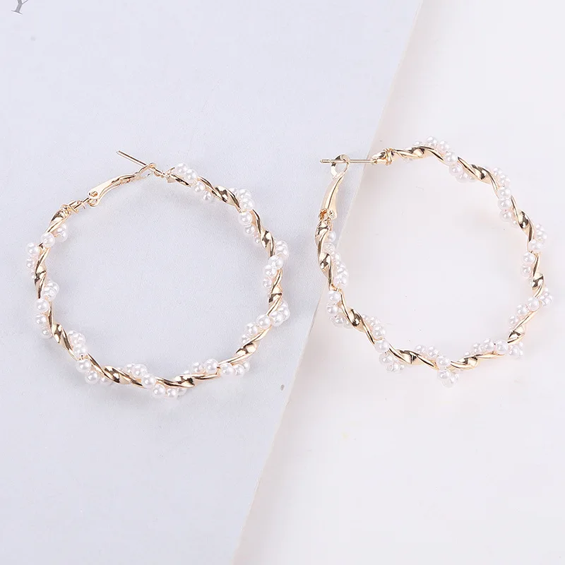 

1Pair Big Circle Earrings Big Round Circle Pearls Wrist Earrings Women Popular Large Loop Ear Jewelry Gift Creative Earrings