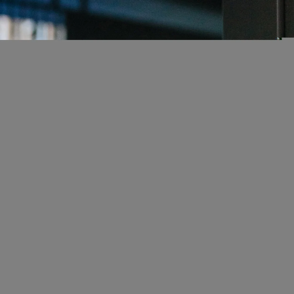 

2pcs 4 LED solar light outdoor waterproof garden wall light induction smart motion sensor wall light 3 modes