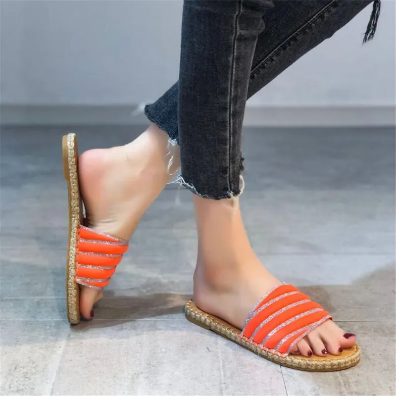 Цветные женские шлепанцы 2021 летние новые с открытым носком повседневные на