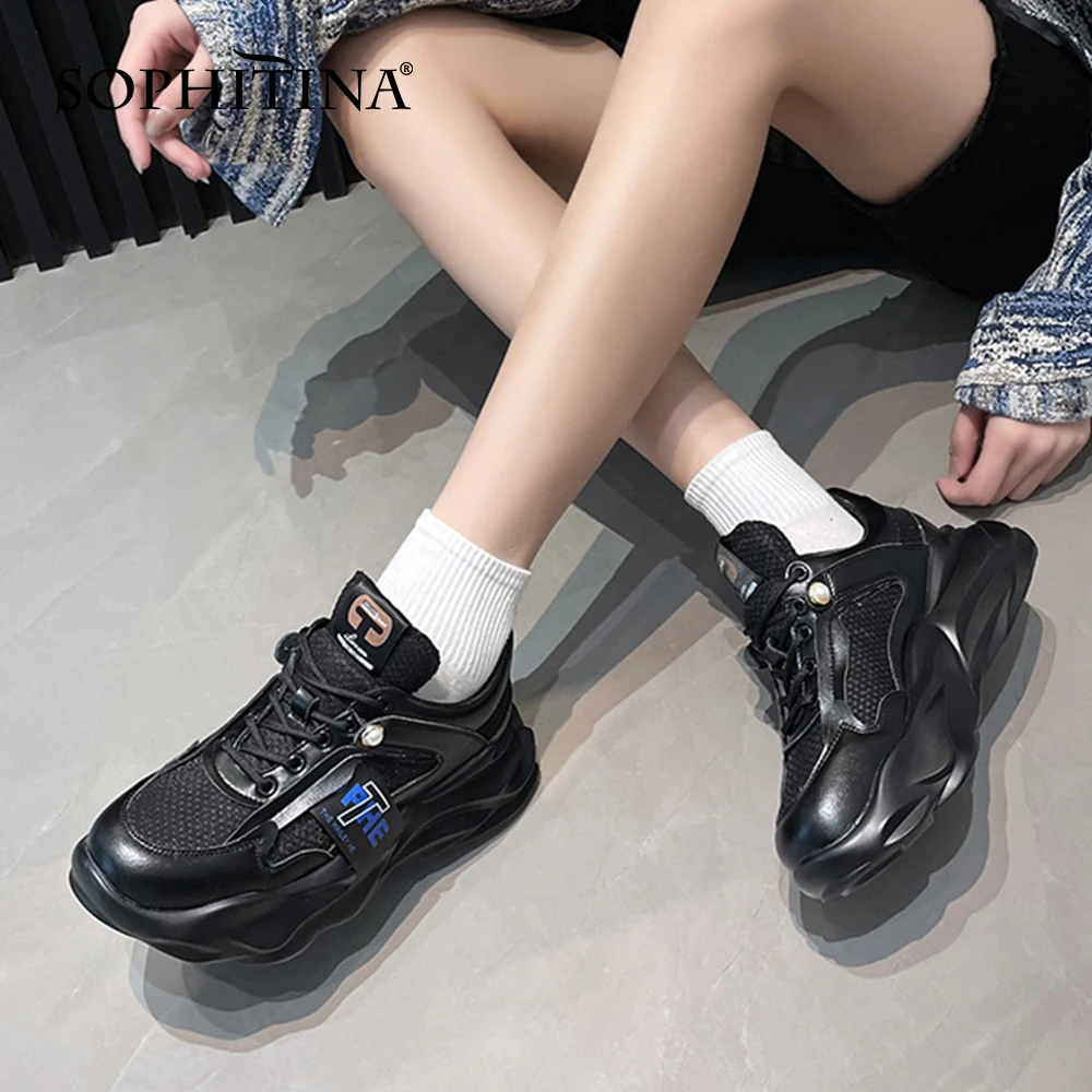 

Кроссовки женские кожаные из сетчатого материала, на плоской подошве