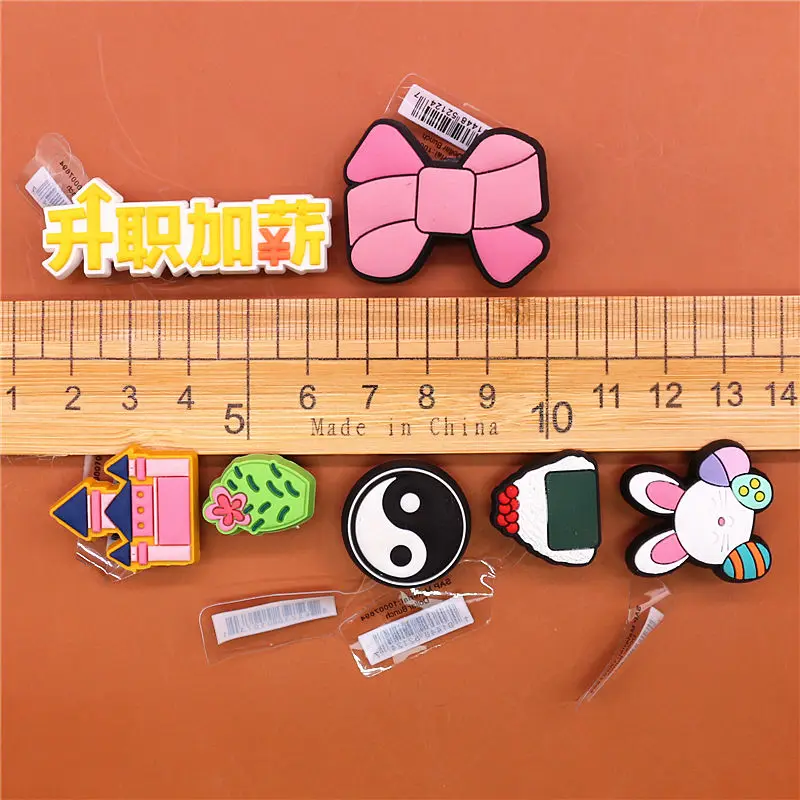 Japanese Rice Ball Bunny Shoe Charms Accessories Bow Tai Chi Get Promoted Shoe Buckle Decorations fit Kids X-mas Party Gift U270