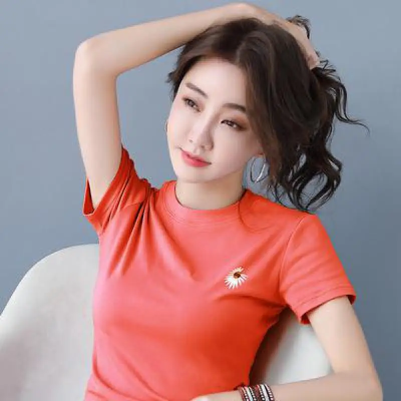 Женские хлопковые футболки с вышивкой ромашек повседневные черного белого