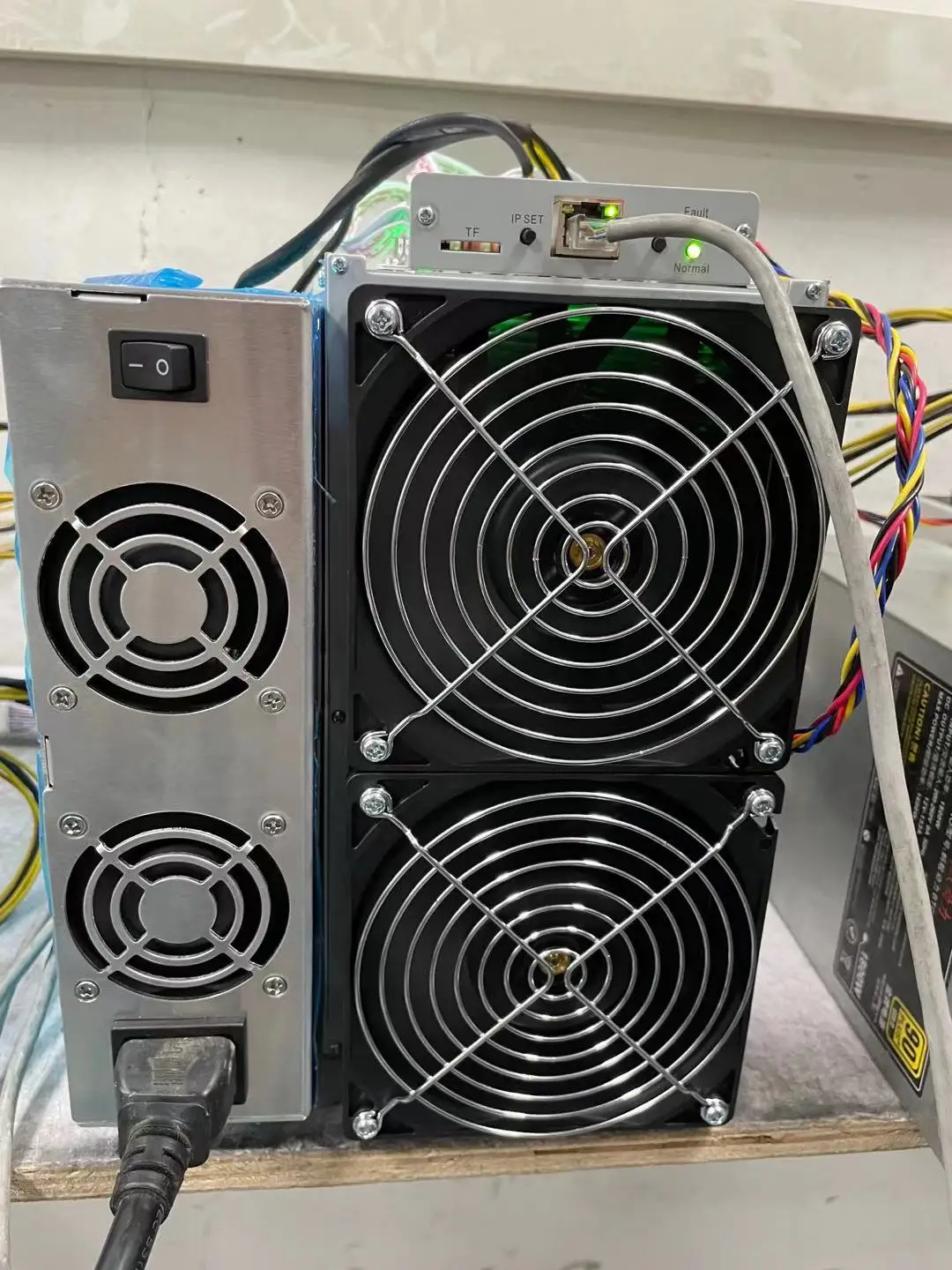 Б/у Майнер биткоинов Asic Innosilicon T2T 32T 33T sha256 BTC BCH с блоком питания | Компьютеры и офис