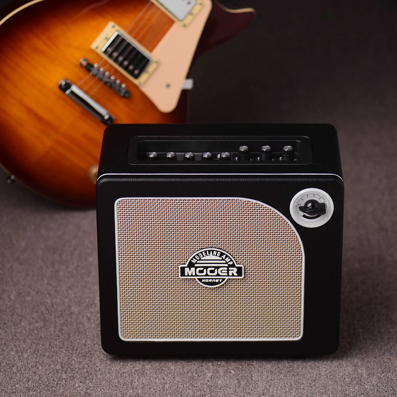 MOOER HORNET BLACK 15 Watt Digital Modeling Combo Guitar Amplifier Speaker 9 Amp Models Built-in Modulation Delay Reverb Effects | Спорт и