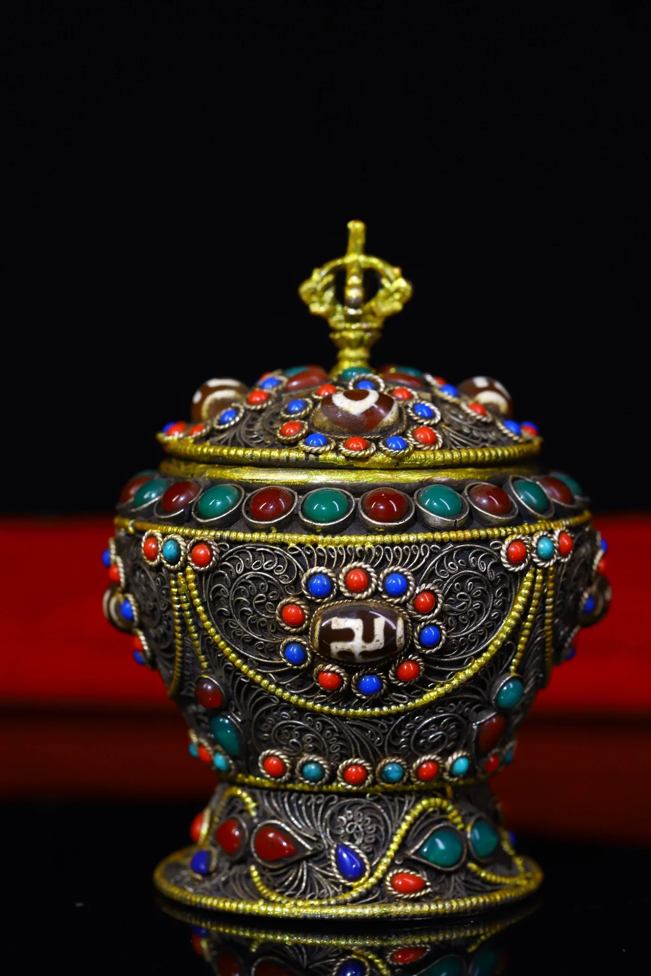

Home Decor 4"Nepal Buddhism Old Tibetan silver Gilt Filigree mosaic Gem Dzi Bead Relic jar pagoda Town House Exorcism