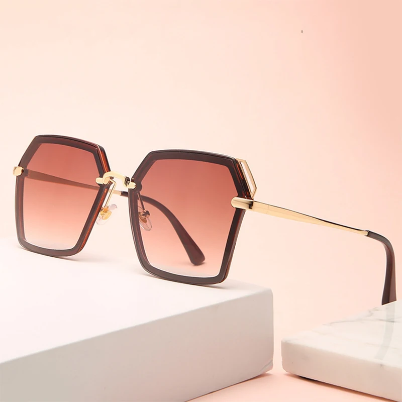 

High Quality Brand Design Polygonal Sunglasses For Women Fashion Vintage Ladies Elegant Driving Metal UV400 Sun Glasses Eyewear