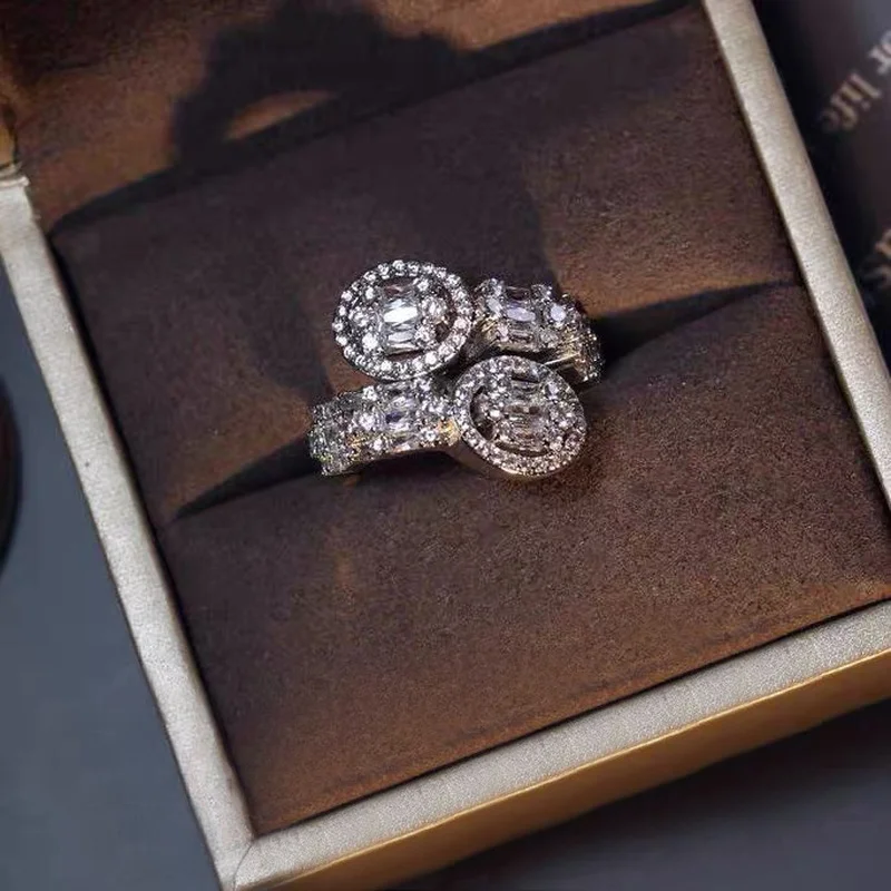 Кольцо в античном стиле из серебра 925 пробы с бриллиантами | Кольца