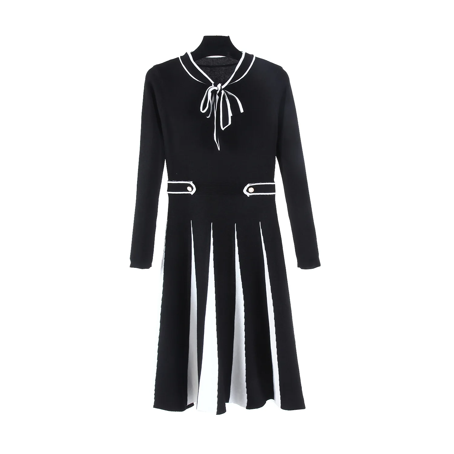 Черно-белые трикотажные женские платья а-силуэта вязаное подиумное платье