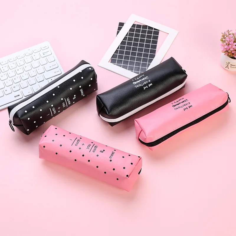 Студенческий полиуретановый чехол-карандаш с простым буквенным принтом модная