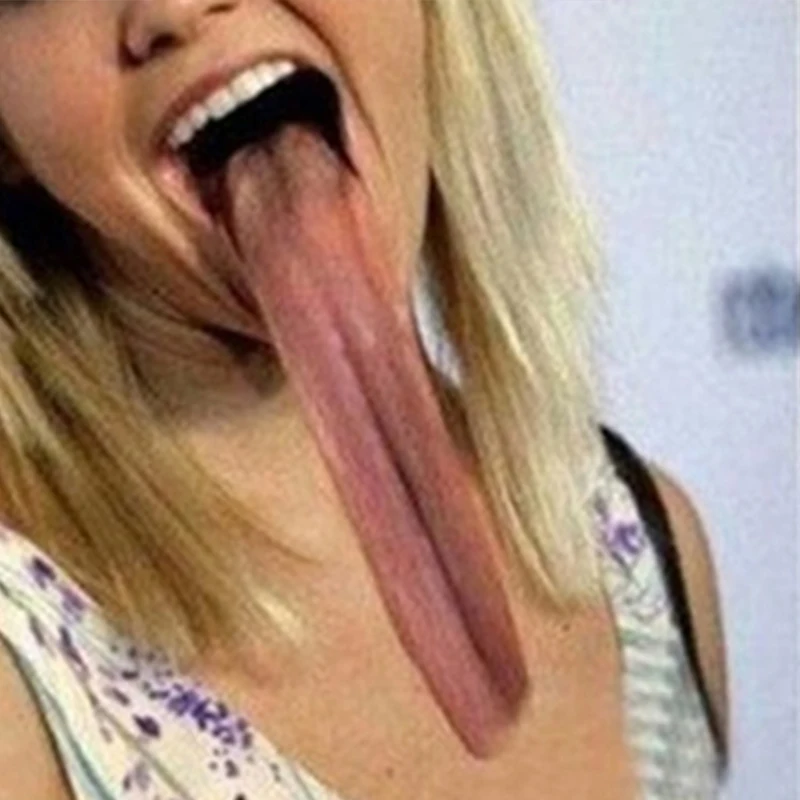 

Stretched Twist Pierced False Simulation Tongue Horror Funny Magic Tricks Halloween Prank Prop Safe Decompression Toy