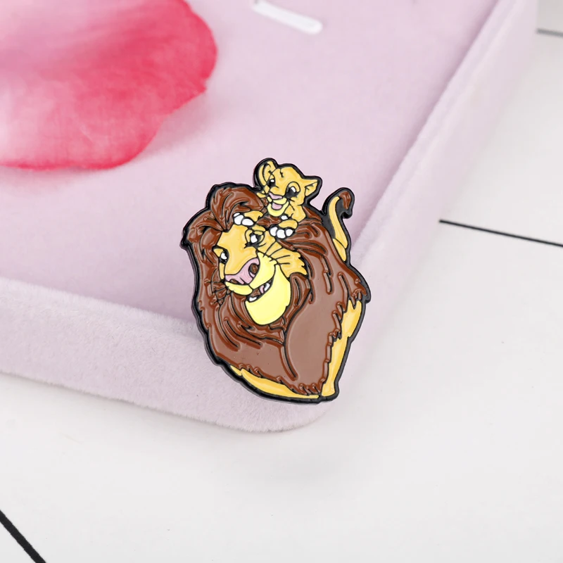 Эмалированные заколки King of the Jungle Lion и броши в виде Аниме животных для женщин