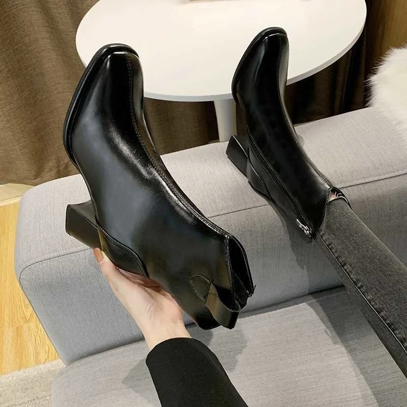 

Зимние ботинки, новинка 2020, осенние ботинки, женские однотонные ботинки в британском стиле с боковой молнией и средним рукавом, на толстом к...