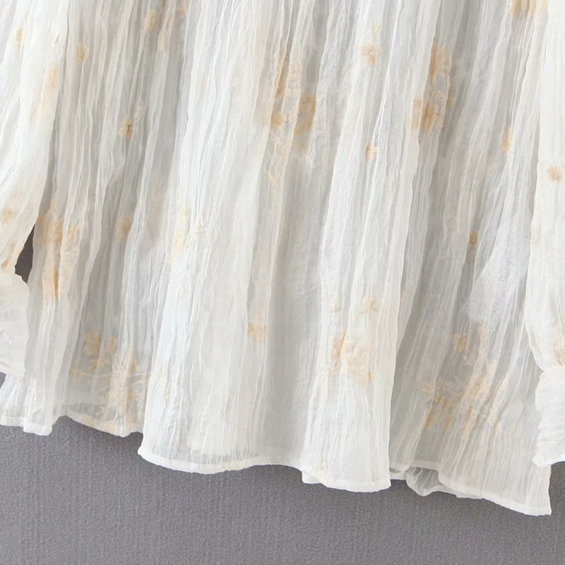 

2020 New Elegant Embroidery Chiffon Shirts Women O-Neck Long Sleeve Bow Lady Summer Loose Tops And Blouses