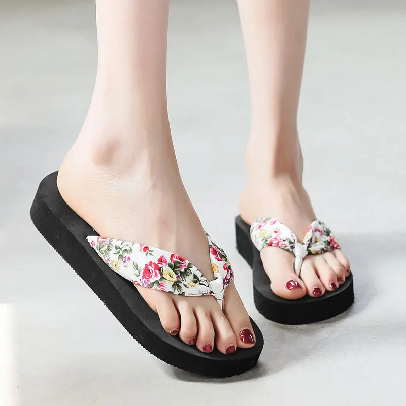 

Female Shoes Ladies' Slippers On A Wedge Summer Clogs Woman Low Rubber Flip Flops Luxury Slides Platform 2021 Beach Hawaiian