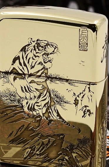 ZHY латунная трехсторонняя резная Зажигалка тигр | Дом и сад