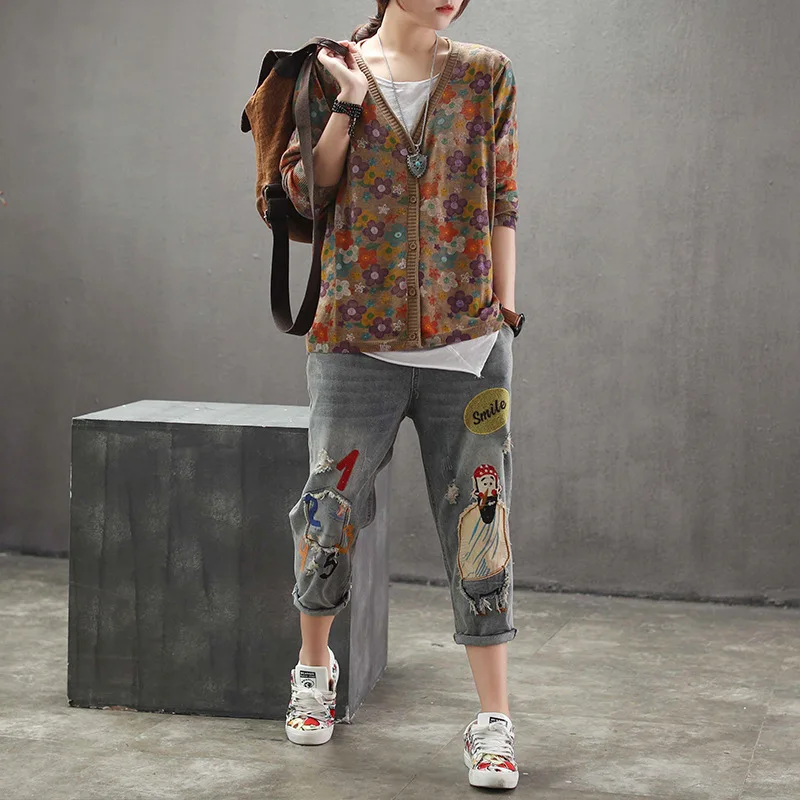 

Women Sweaters Spring Knitted Korean Loose Flowers Print Retro Wild Single-breasted V-Neck Streetwear Sweaters Lugentolo