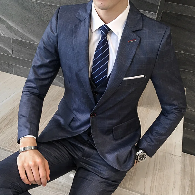 

Spring 2021 large size suit three-piece suit, cultivate one's morality male business casual purplish blue plaid dress