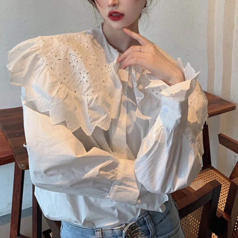 

Women Tops Cotton White Shirts Spring 2021 New Lace Hollow Out Flower Turn Down Collar Solid Color Long-Sleeved Blouse Shirt