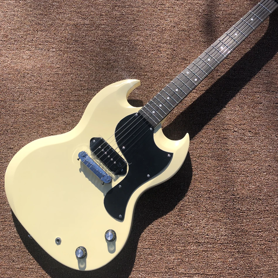 

Hot Sale Electric Guitar,Rosewood Fingerboard,Chrome Hardware,Free Shipping