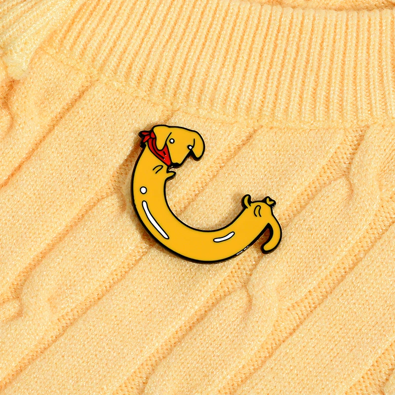 Ювелирные изделия с изображением щенка таксы эмалевой булавки желтой собаки