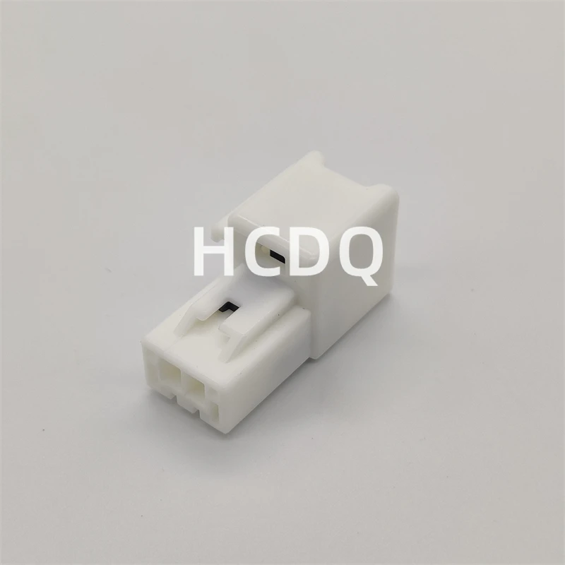 10 PCS The original 6098-6960 automobile connector plug shell and are supplied from stock