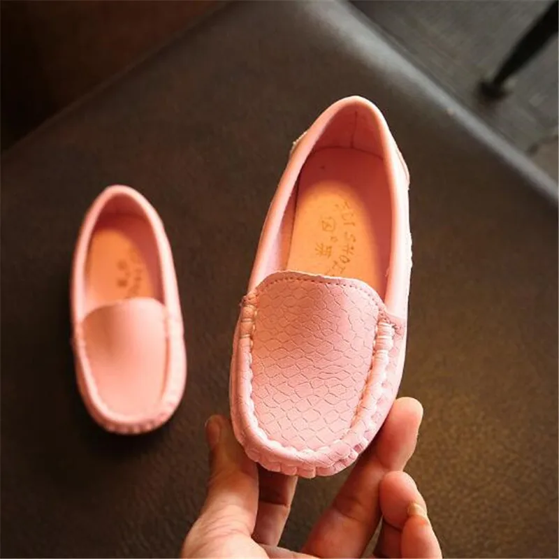 

Toddler Fashion Soft Kids Loafers Children Casual Boat Flats Boys Girls Wedding Moccasins Leather Shoes