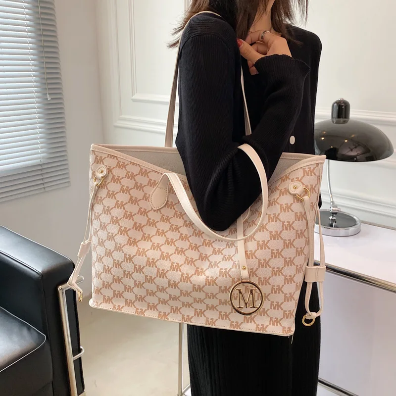 

Роскошная дизайнерская винтажная женская сумка через плечо, кожаный модный универсальный вместительный саквояж кросс-боди с надписью для ...