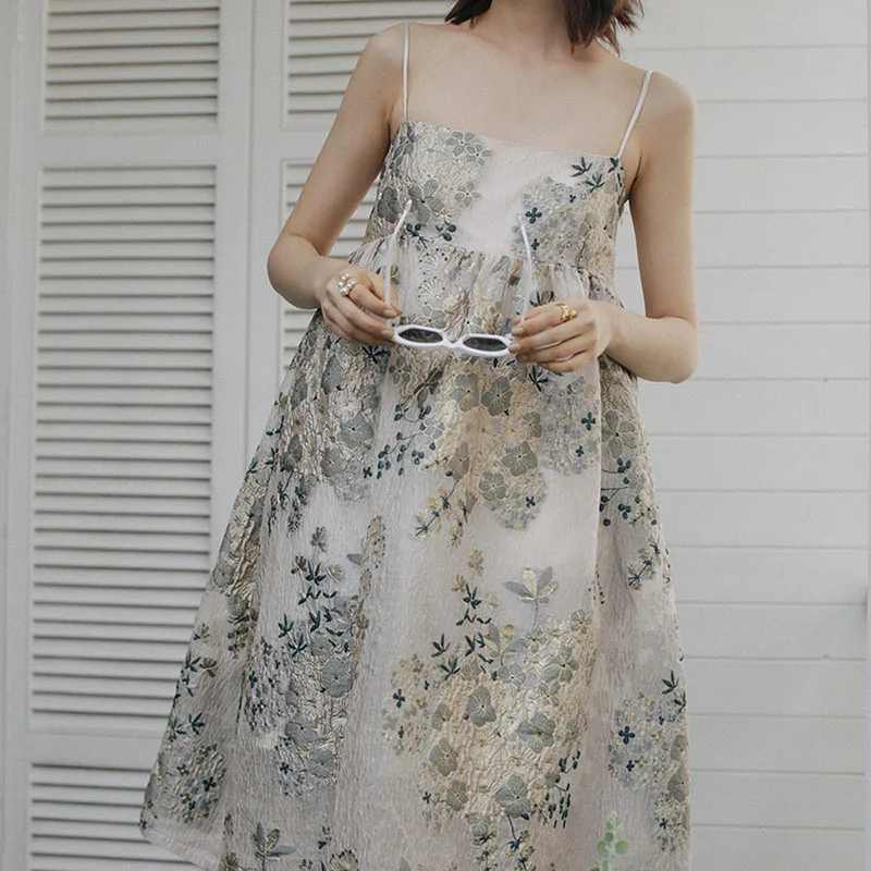 

High Quality Vintage Flower Embroidery Backless Dress Women 2021 Summer Sundresses Elegant Sexy High Waist Midi Dress Vestidos