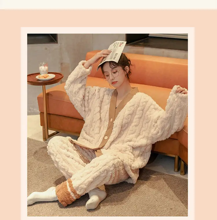 Couple Pajamas Coral Velvet Autumn and Winter Thickened Plush Men's and Women's Lovely Warm Home Set  Fashion Pajamas for Women
