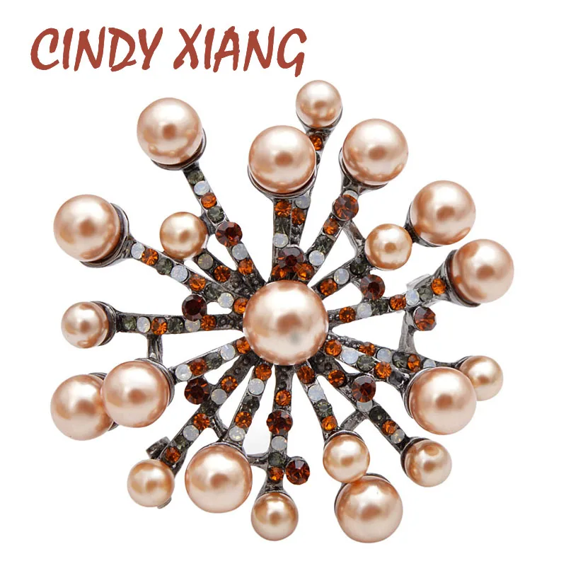 Элегантная женская брошь в виде цветка CINDY XIANG, модное украшение с жемчугом и стразами, осенний аксессуар для пальто, жакета, платья, идея для подарка, доступно в 3 цветах