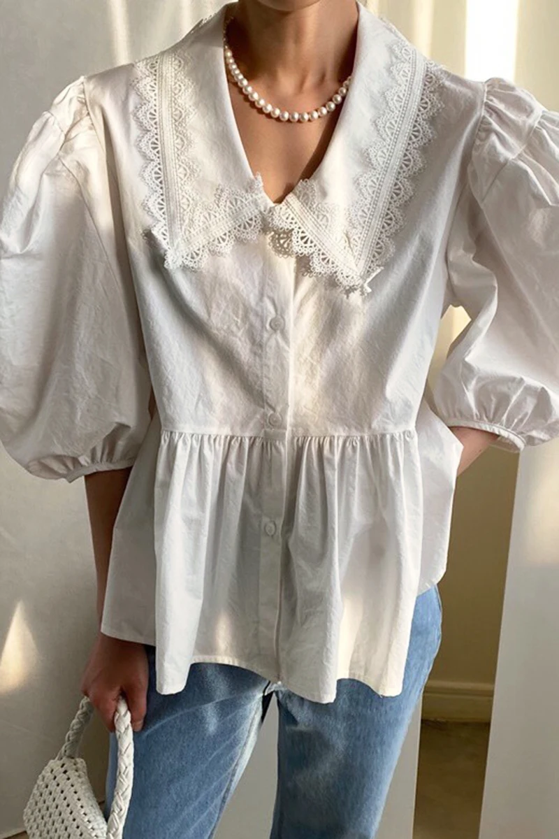 

Korean wild doll collar heavy industry lace stitching Shirt blouse womens single-breasted pleated loose puff sleeve shirt women