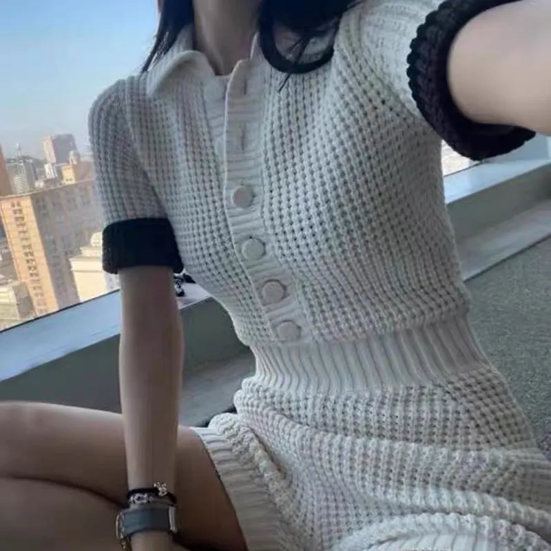 Shen Mengchen с маленьким милым ветром поло вырезами для выращивания морали показать