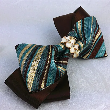 

Hairpin Pop stripe Butterfly hairpin Generous and elegant