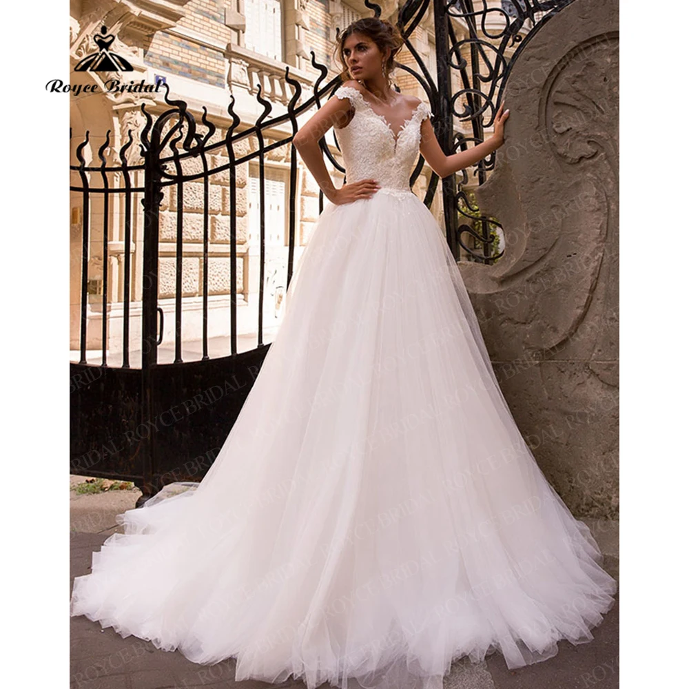 

Princess Tulle V-Neck Bridal A-Line Dress Cap Sleeve Embroidery Appliques Elegant Backless Chapel Train Wedding Dress for Women