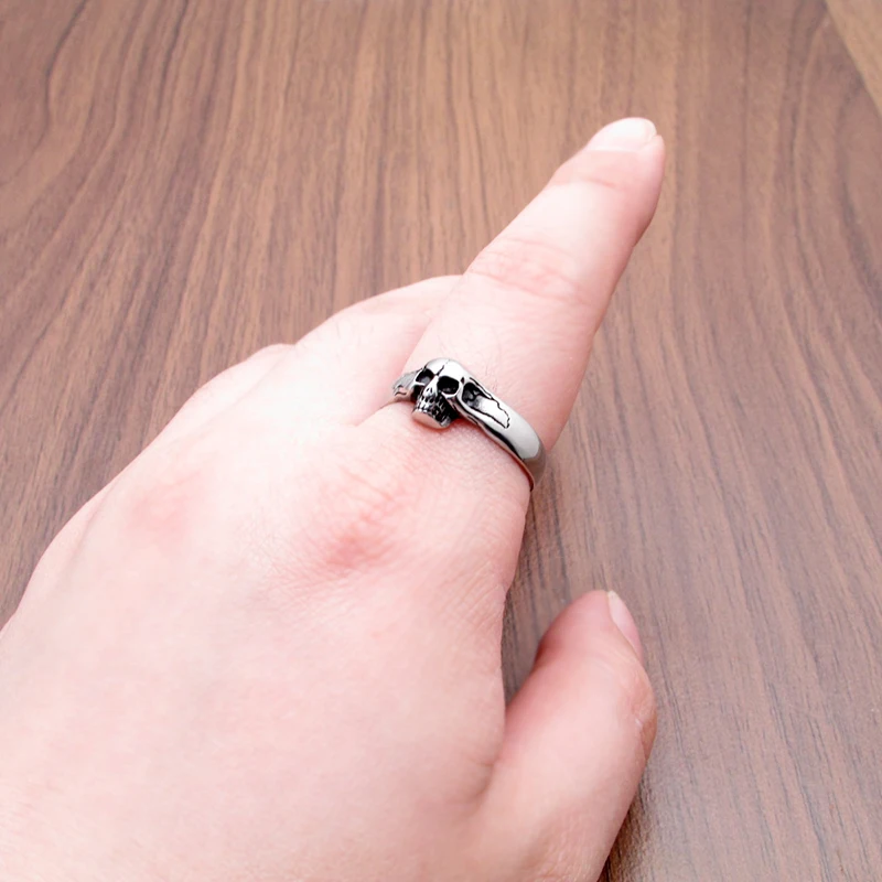 Женское кольцо из нержавеющей стали 316L с черепом смерти | Украшения и аксессуары