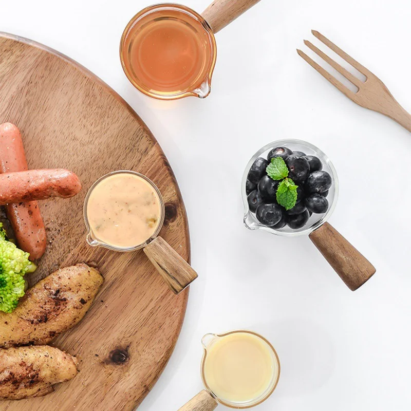 

Multi-functional Taste Dish Castor Coffee Mini Milk Pan Glass Sauce Vinegar Plate Oil Bottle With Handle Kitchen Tools